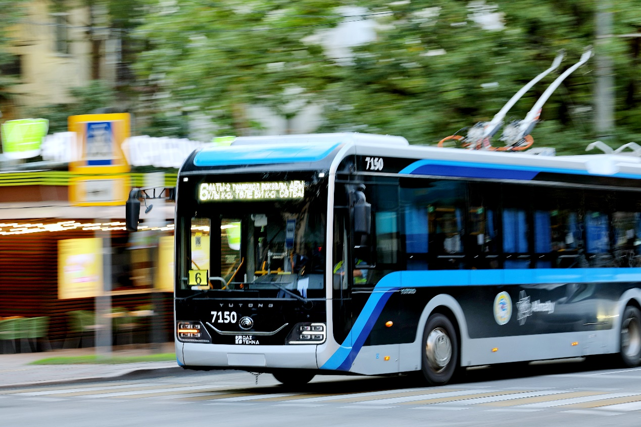 綠色點亮阿拉木圖 宇通攜手中國駐阿拉木圖總領(lǐng)事館共啟低碳出行新篇章 綠色點亮阿拉木圖 宇通攜手中國駐阿拉木圖總領(lǐng)事館共啟低碳出行新篇章