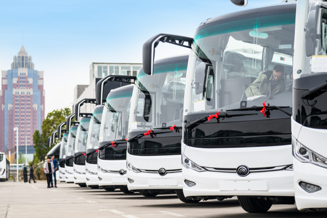 又100輛！宇通高端旅游客車(chē)再次批量交付新疆