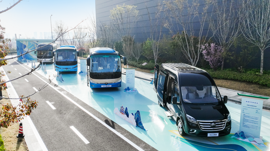 又100輛！宇通高端旅游客車(chē)再次批量交付新疆