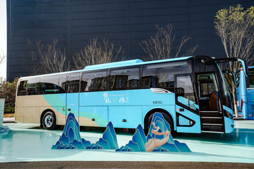 宇通上新季丨大運力超能巴士助力旅游經(jīng)濟一路“繁花” 宇通上新季丨大運力超能巴士助力旅游經(jīng)濟一路“繁花”